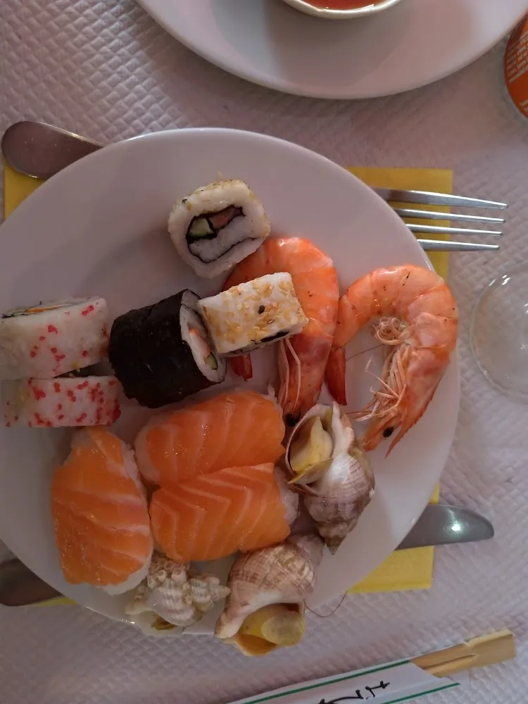 Sushi Saumon Avec Des Crevettes